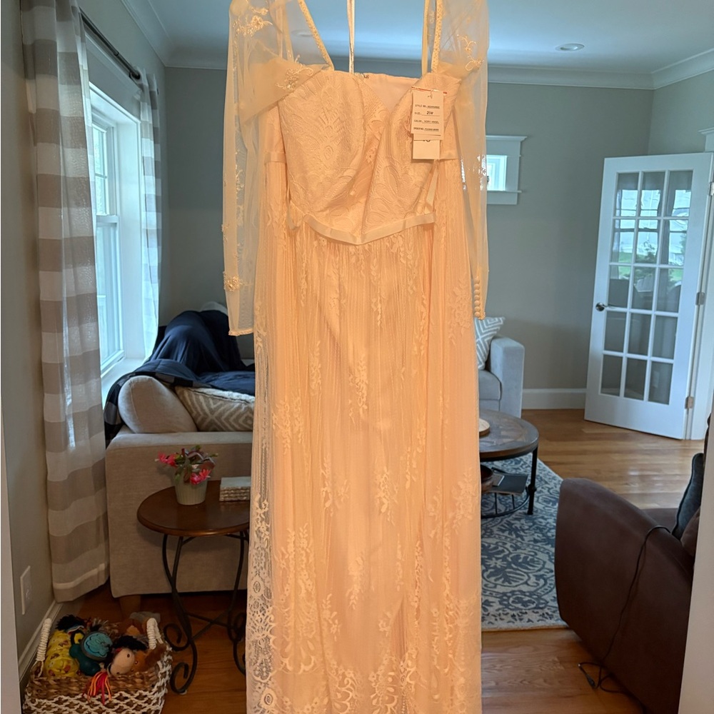 David's Bridal Cream Lace Wedding Dress